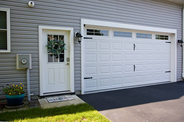 24/7 Emergency Garage Door Panel Replacement experts in Bloomville, OH